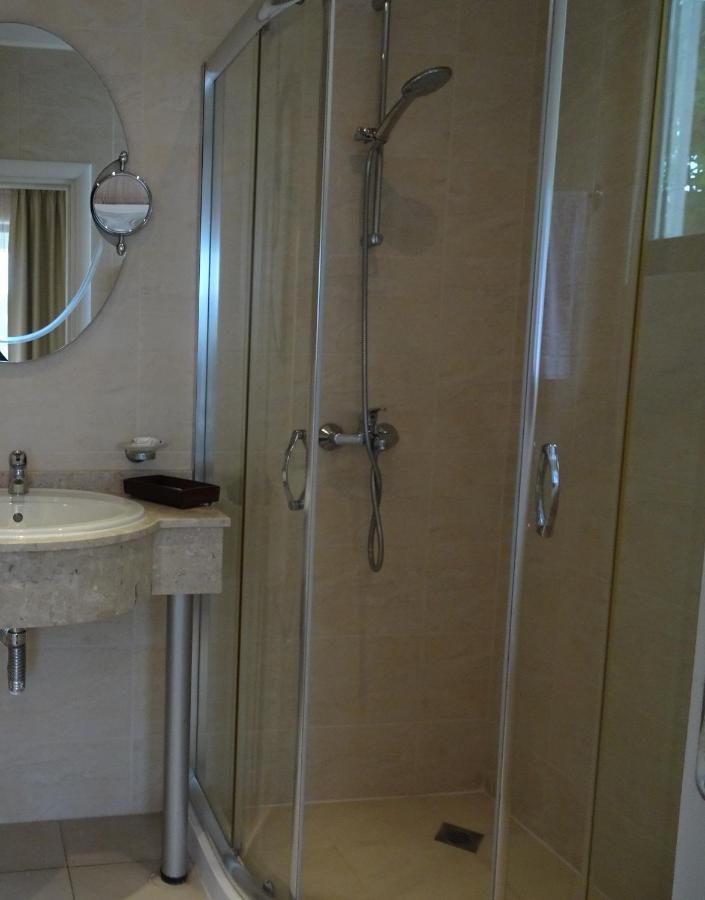 Private Apartments In White Rock Castle بالشيك المظهر الخارجي الصورة