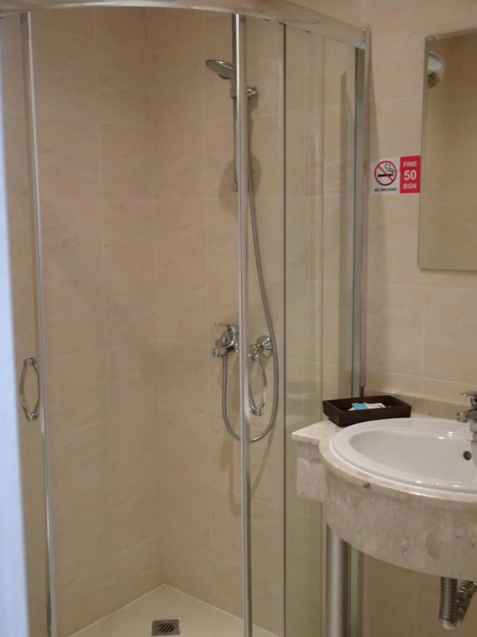 Private Apartments In White Rock Castle بالشيك المظهر الخارجي الصورة