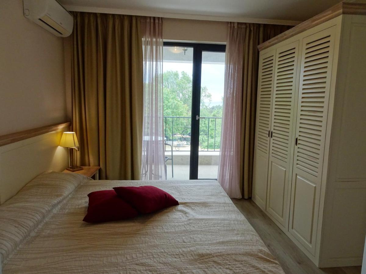 Private Apartments In White Rock Castle بالشيك المظهر الخارجي الصورة