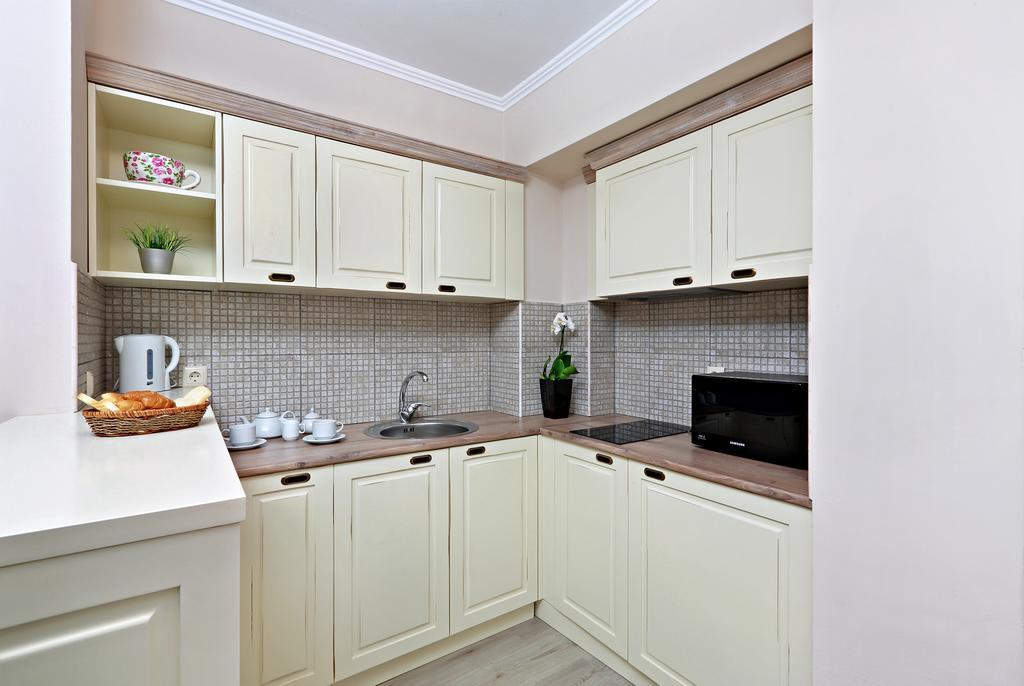 Private Apartments In White Rock Castle بالشيك الغرفة الصورة